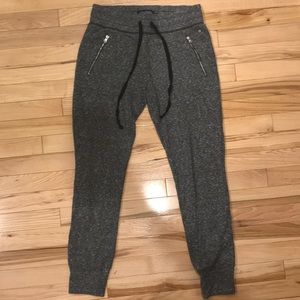 NWOT Women’s American Eagle Joggers